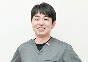 写真 : 本間啓史